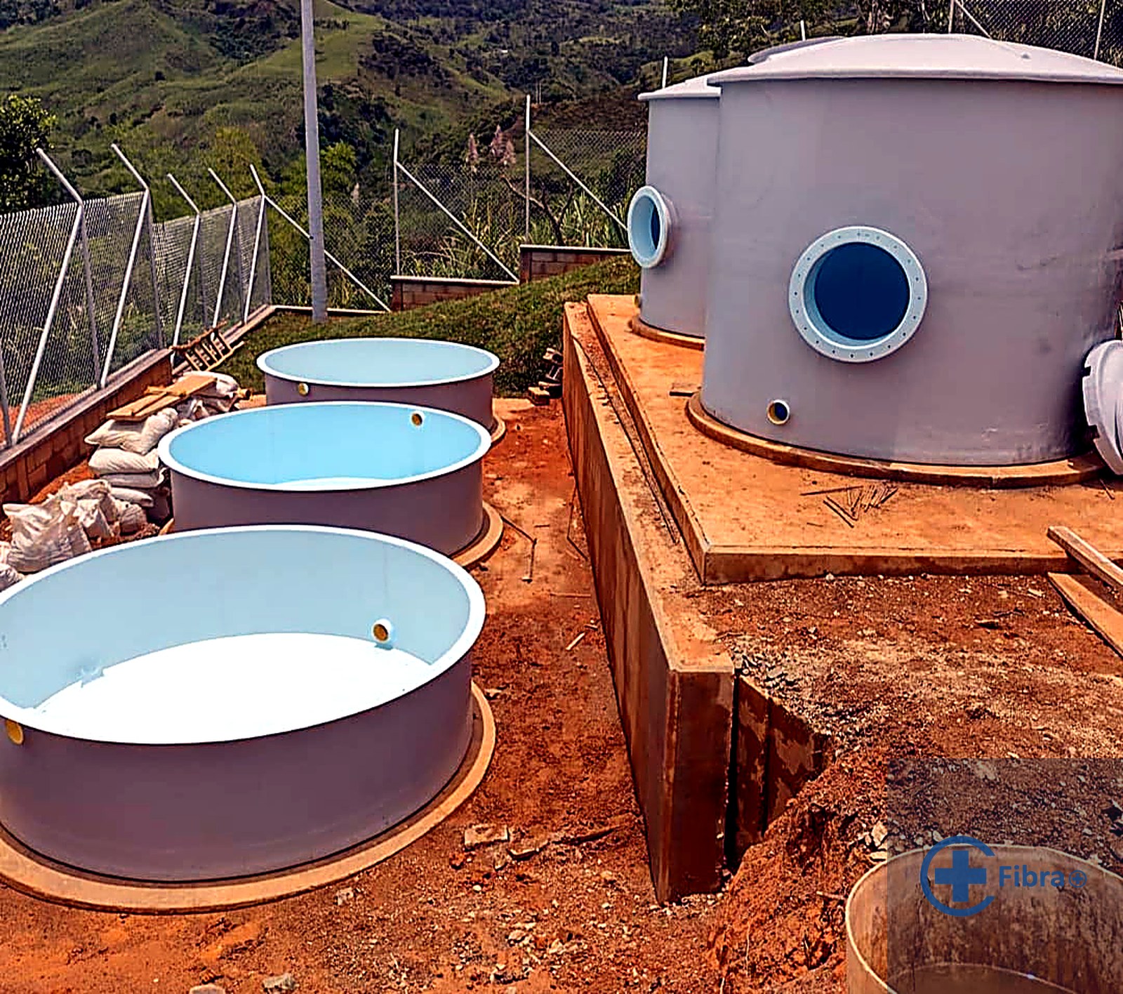 Mini Tanques y Estructuras a Medida
